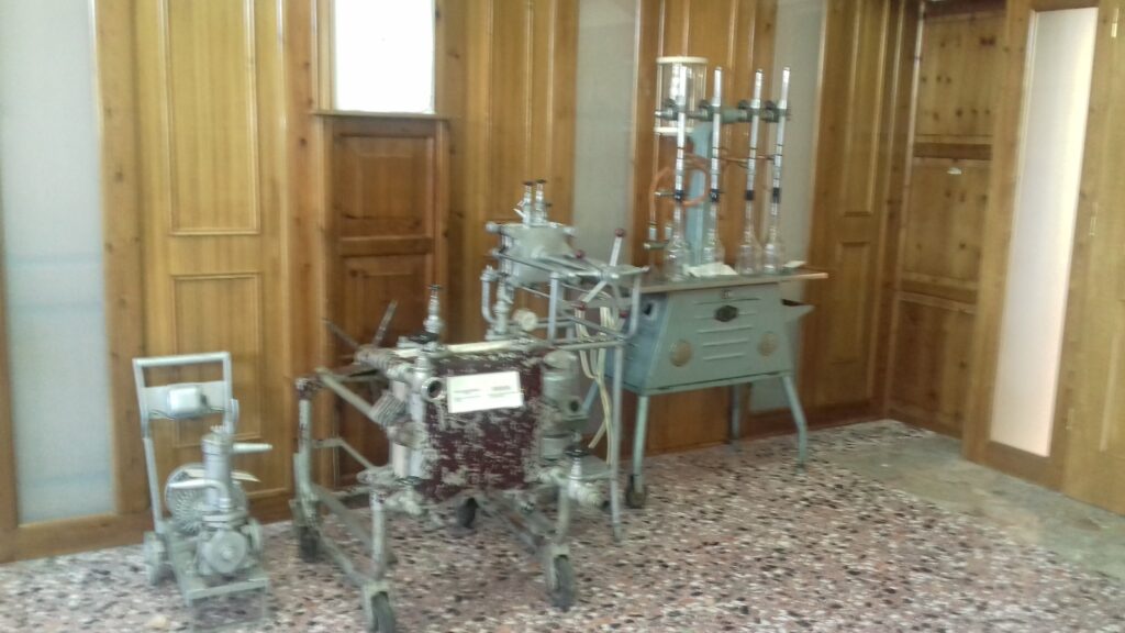 Stare mašine za preradu kumkvata u fabrici Mavromatis na Krfu